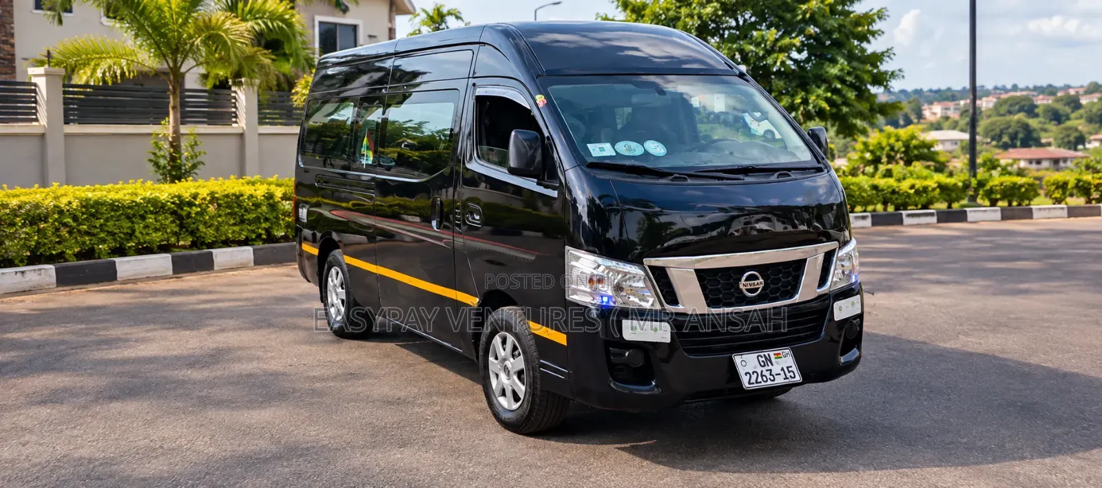 Nissan Caravan (Urvan) 2015 Blue