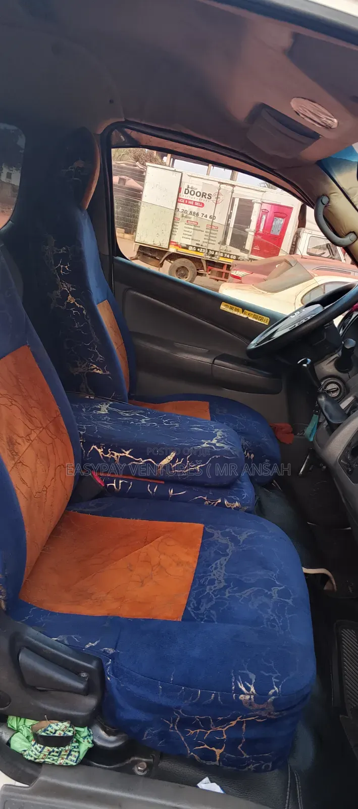 Nissan Caravan (Urvan) 2015 Blue