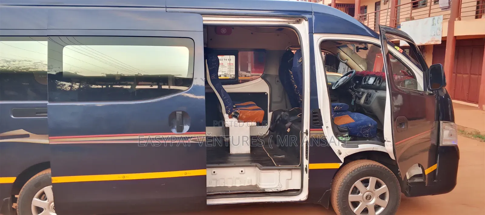 Nissan Caravan (Urvan) 2015 Blue
