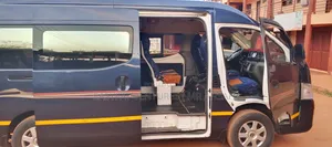Nissan Caravan (Urvan) 2015 Blue