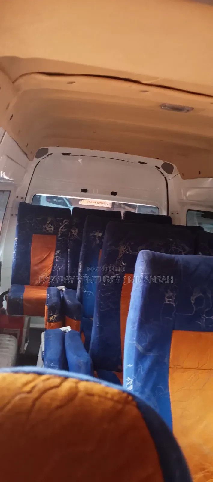 Nissan Caravan (Urvan) 2015 Blue
