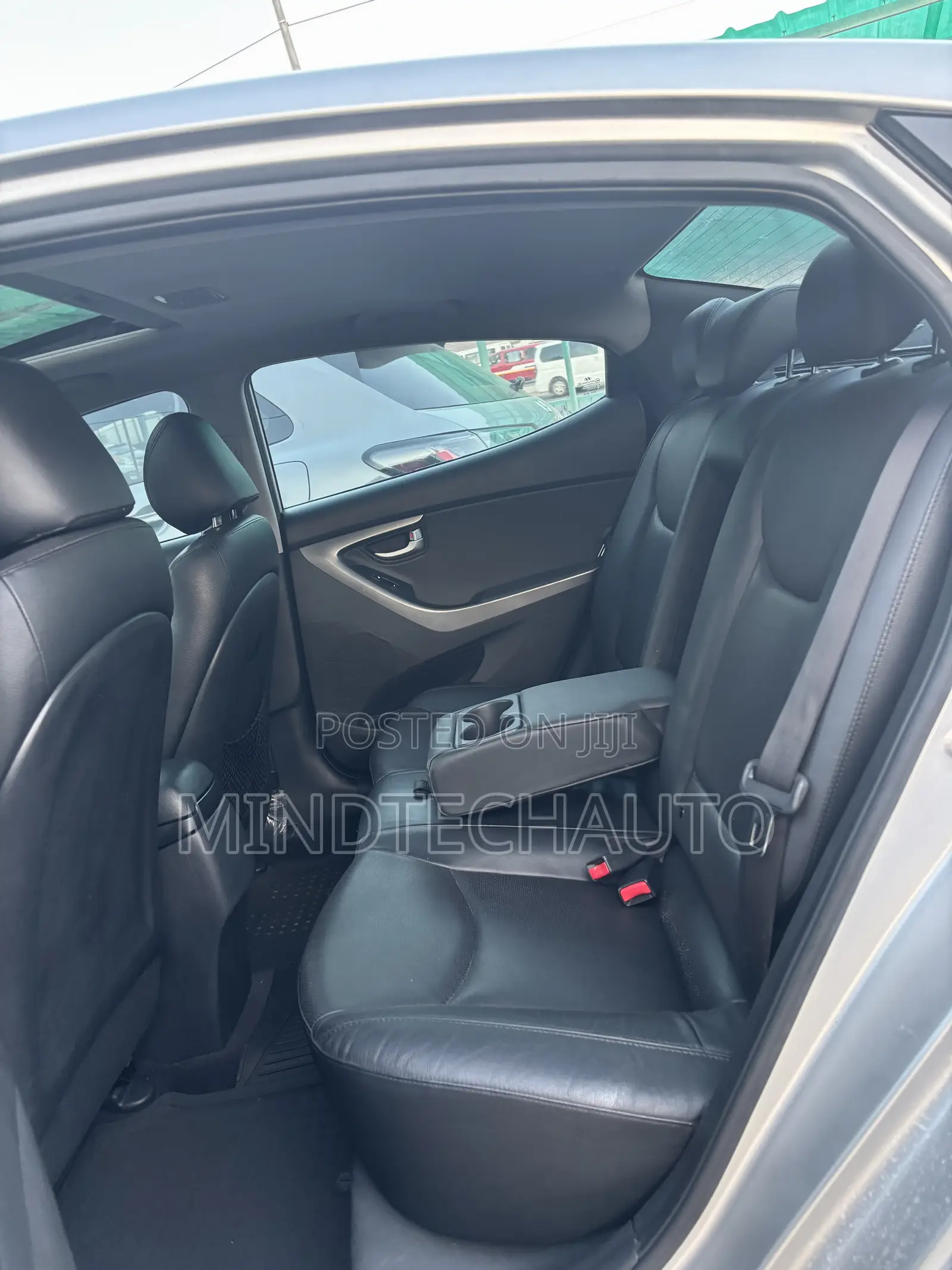 Hyundai Elantra Limited PZEV 4dr Sedan (1.8L 4cyl 6A) 2014 Silver