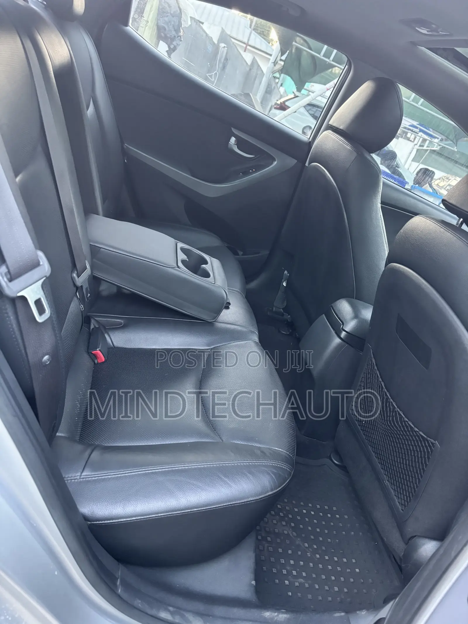 Hyundai Elantra Limited PZEV 4dr Sedan (1.8L 4cyl 6A) 2014 Silver