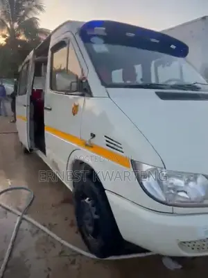 Mercedes-Benz Sprinter 2003 White
