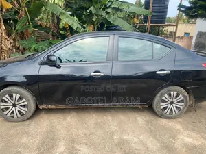 Nissan Versa 2014 Black