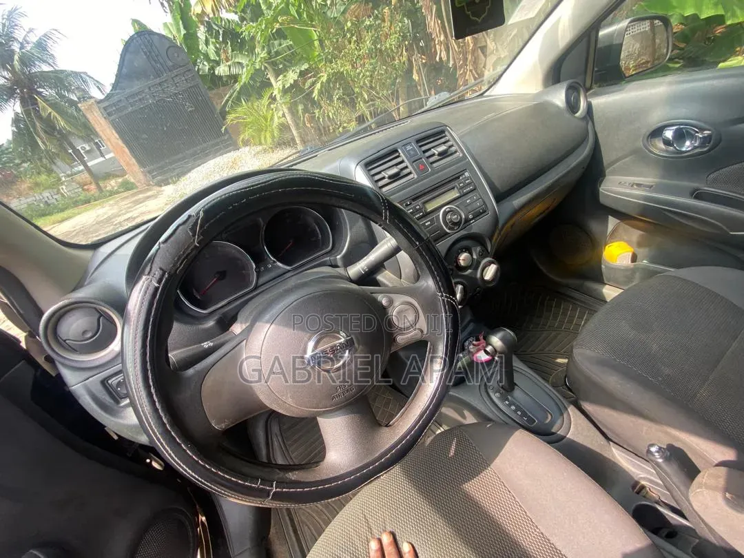 Nissan Versa 2014 Black
