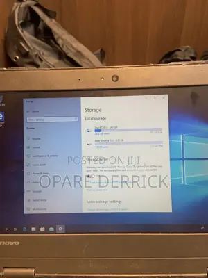 Laptop Lenovo ThinkPad X1 Yoga 8GB Intel Celeron HDD+SSD 256GB