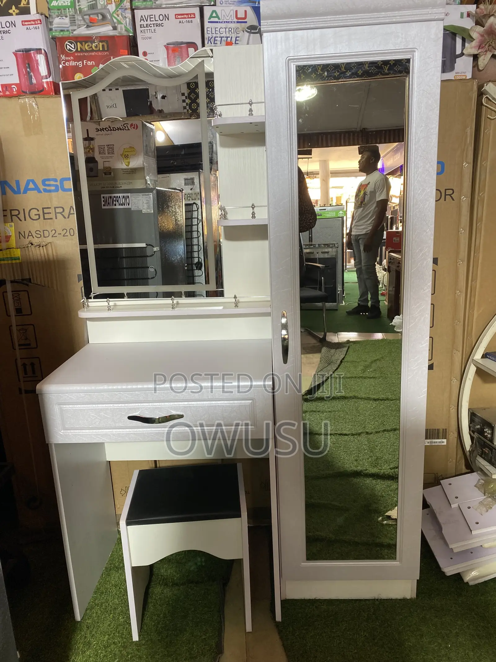 Vanity Dressing Table With LED Mirror - Brand New White 4 Drawers