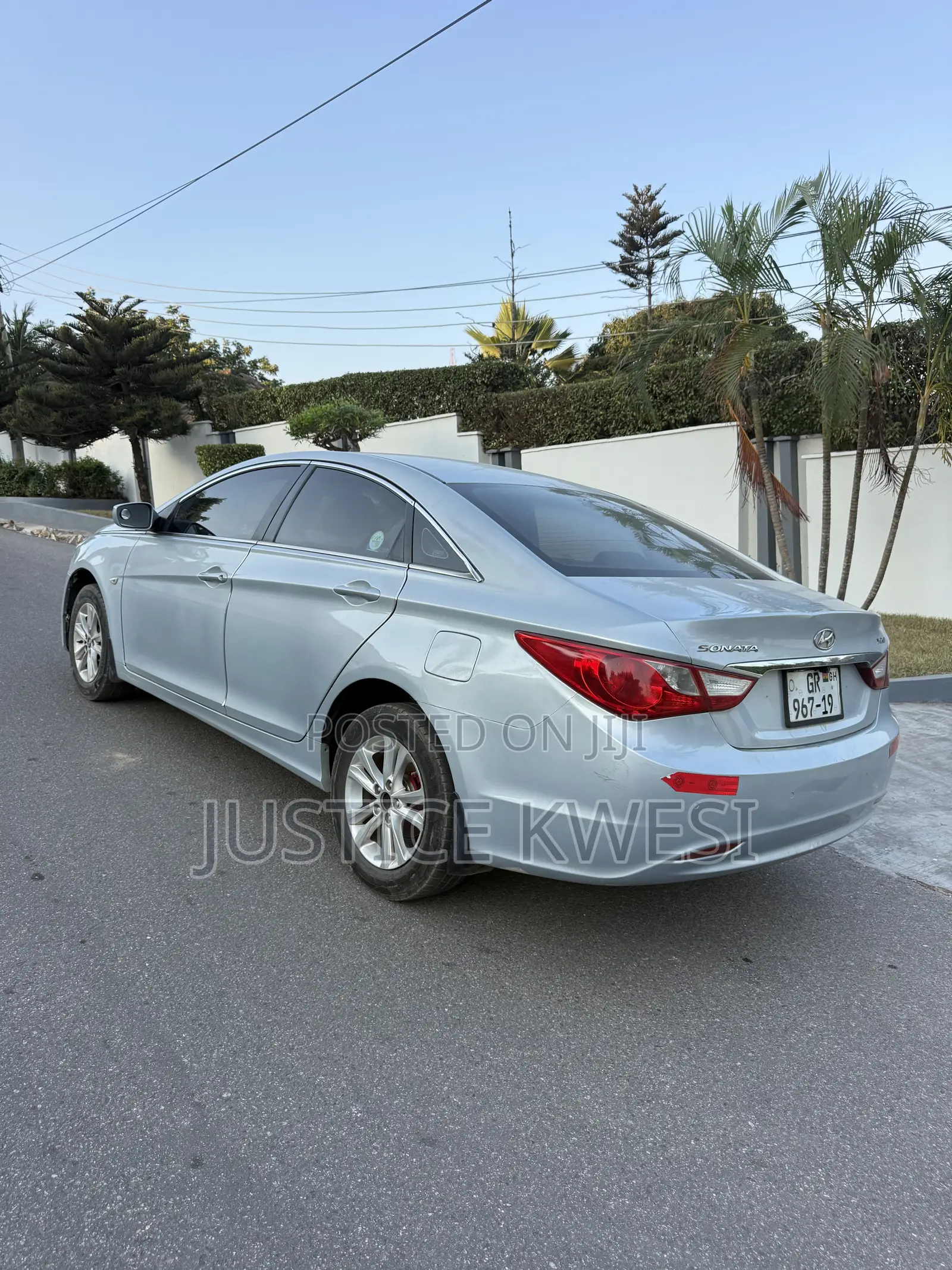 Hyundai Sonata GLS Sedan FWD (2.4L 4cyl 6A) 2011 Silver