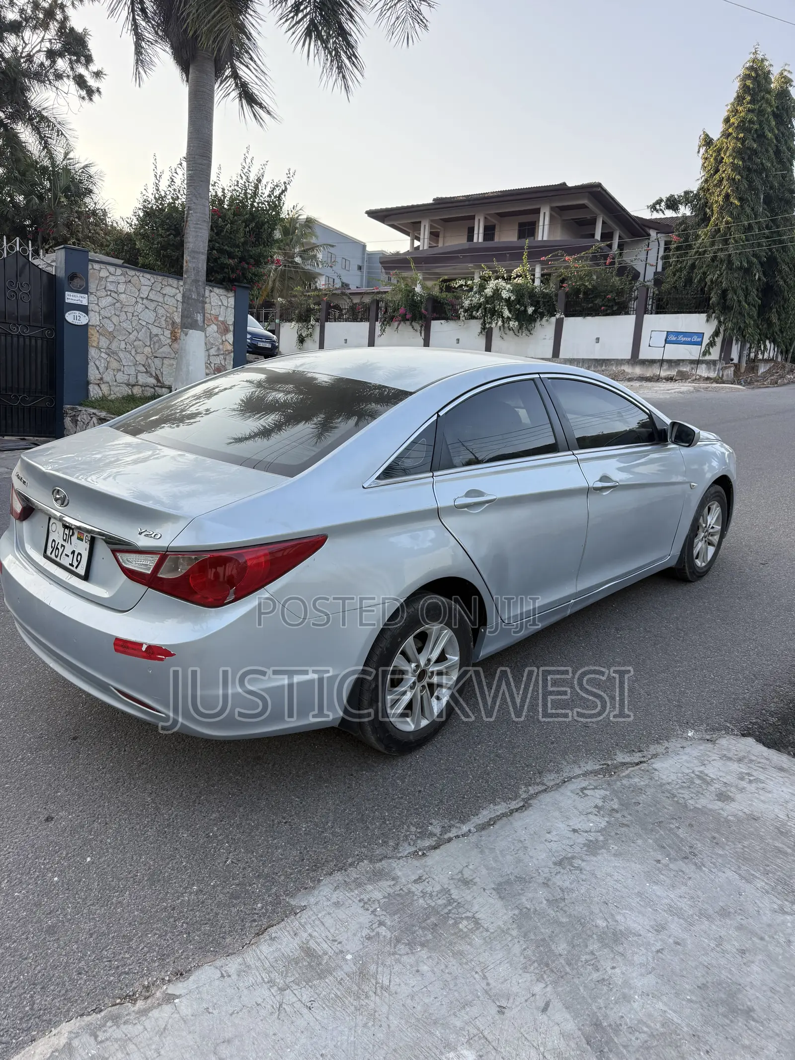Hyundai Sonata GLS Sedan FWD (2.4L 4cyl 6A) 2011 Silver