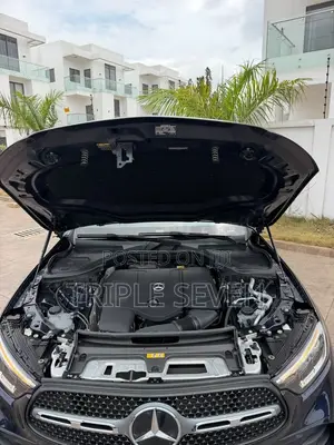 Mercedes-Benz GLC-Class GLC 300 2024 Blue