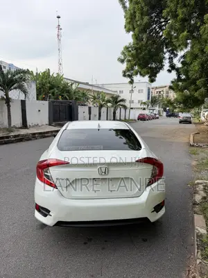 Honda Civic 2018 White