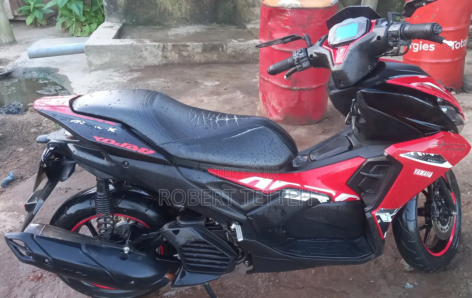 Yamaha Aerox 2025 Red