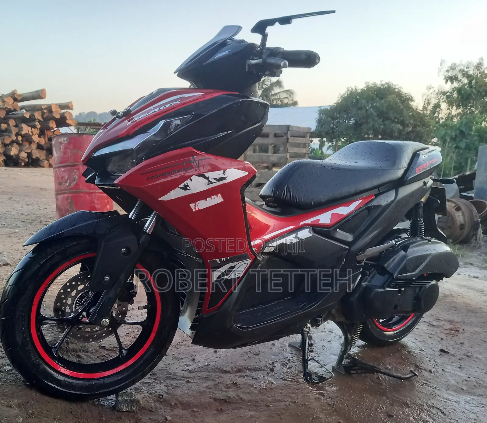 Yamaha Aerox 2025 Red