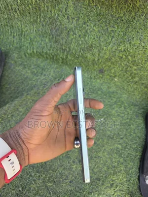 Itel P40+ 128 GB White