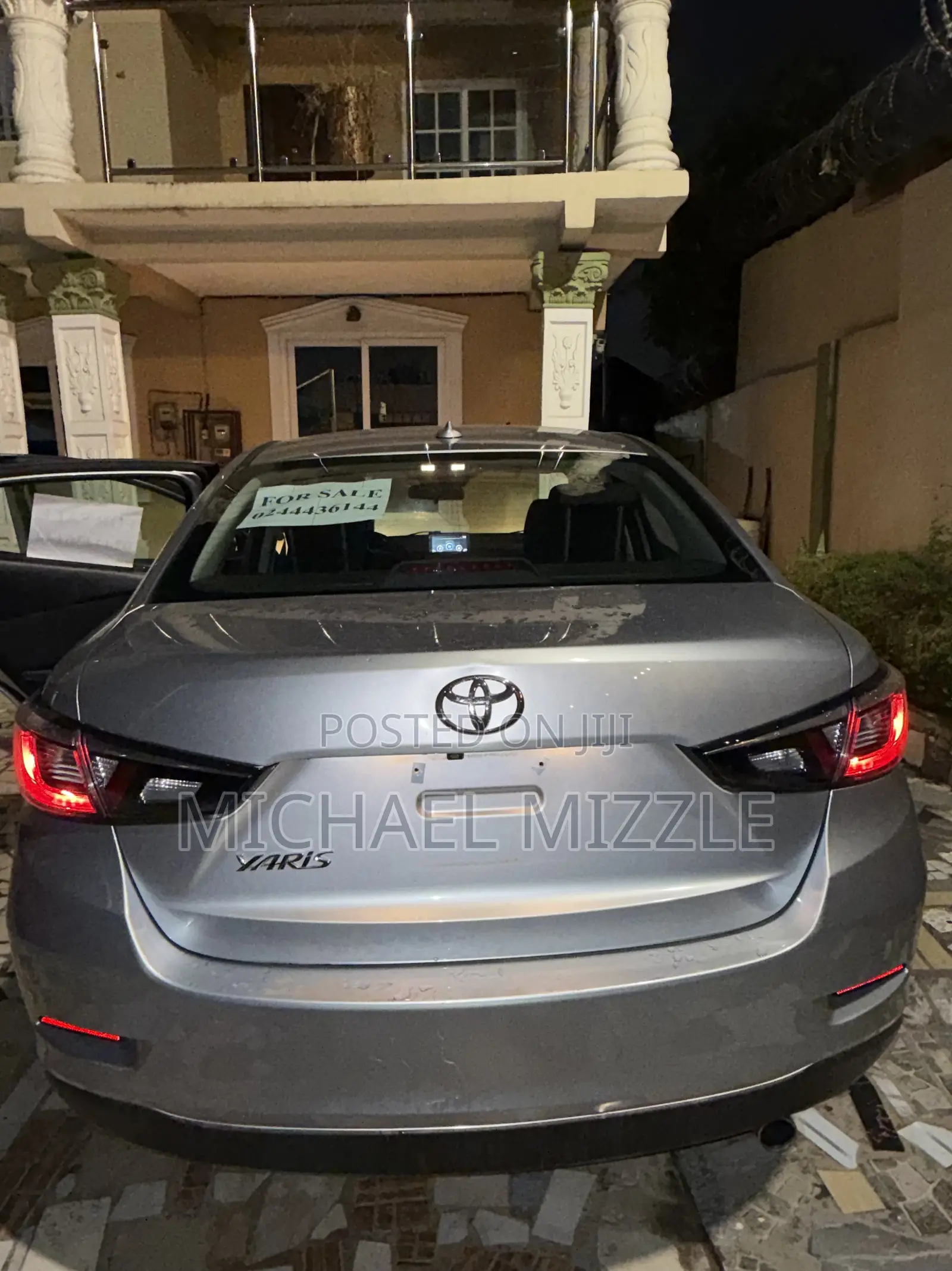 Toyota Yaris L Sedan 4dr 2019 Silver