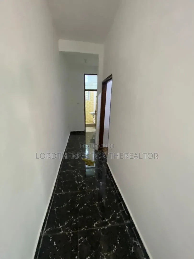 2bdrm Apartment in Last Stop for rent