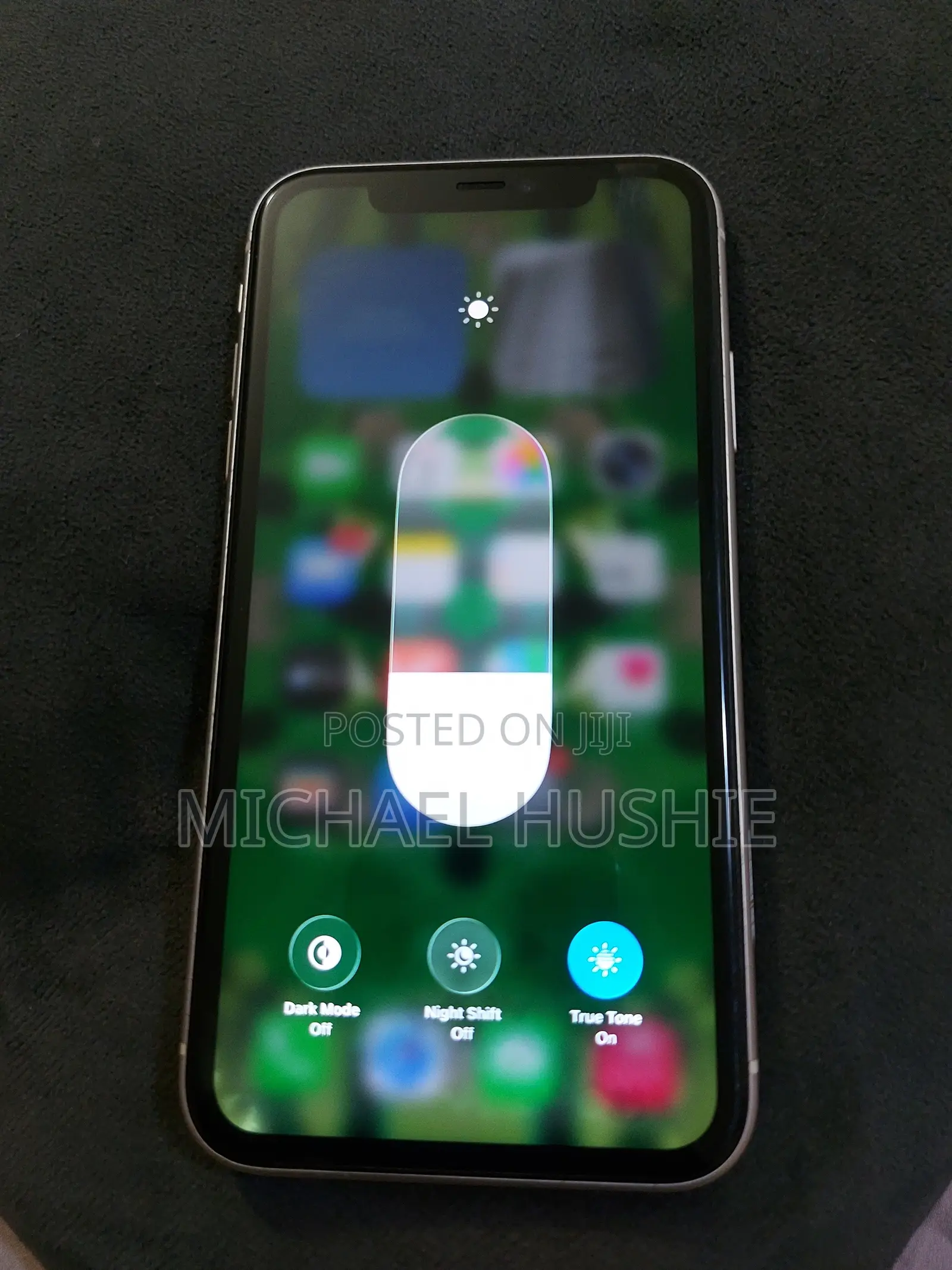 Apple iPhone 11 64 GB White