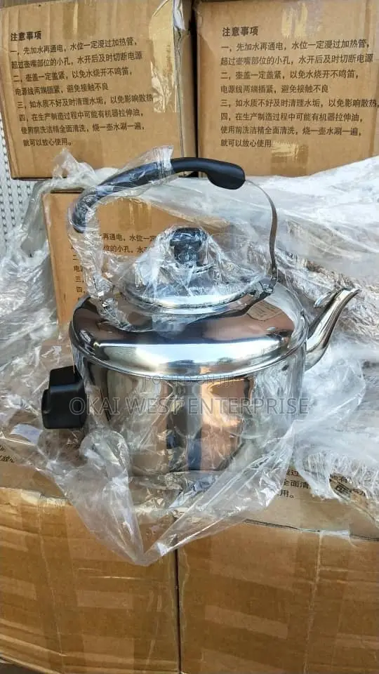 Classic Comfort: Large-Capacity Stainless Steel Electric Kettle 6.8L