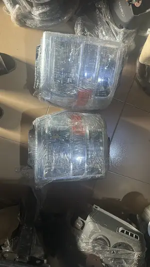 Ford Bus (E350) Headlight Pair