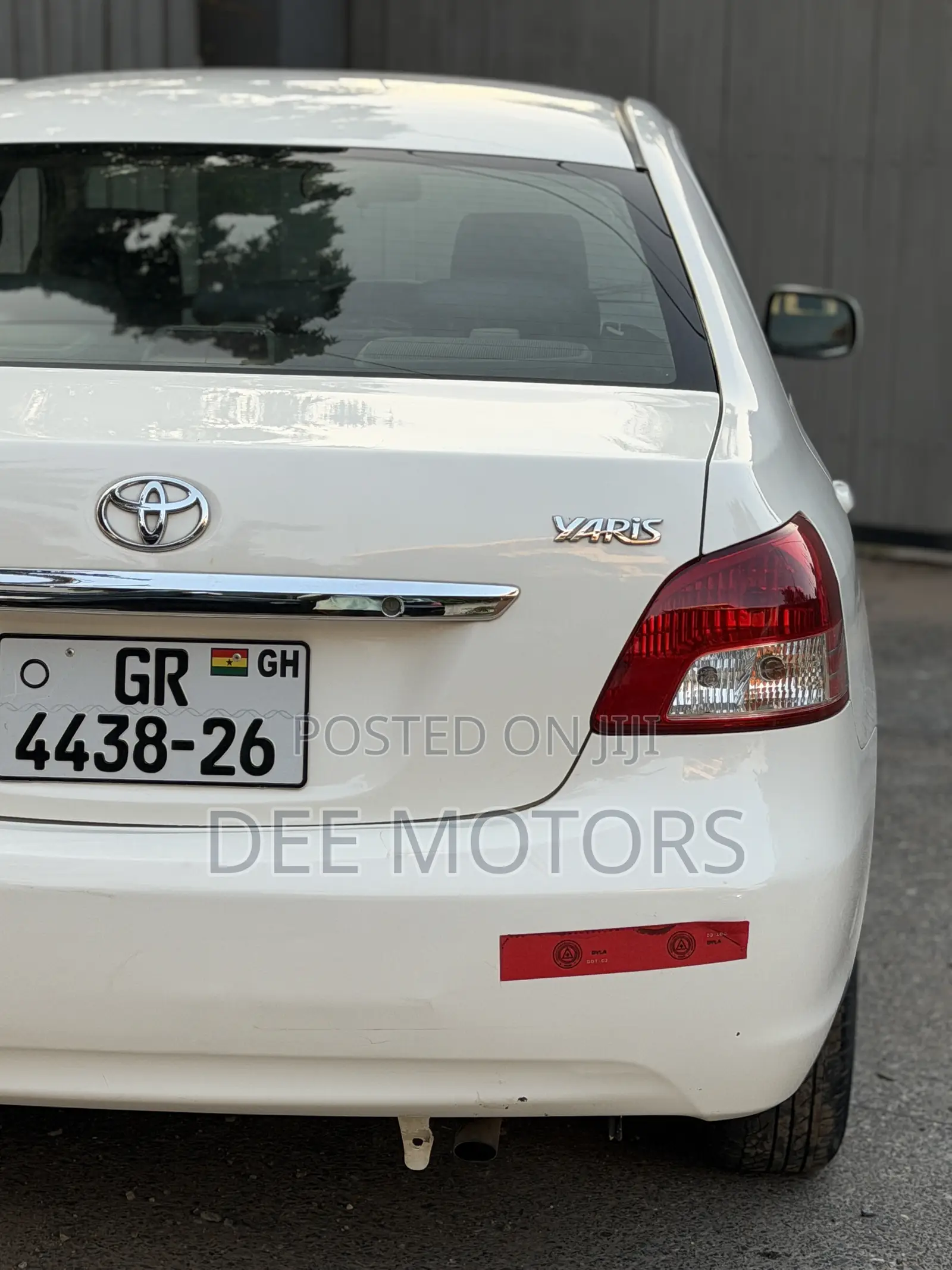 Toyota Yaris SE Hatchback 5dr 2012 Silver