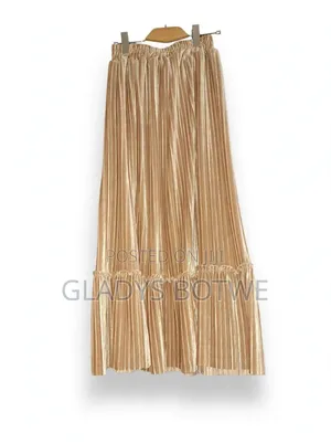 New Pleated Accordion Skirt. Uk Size 12