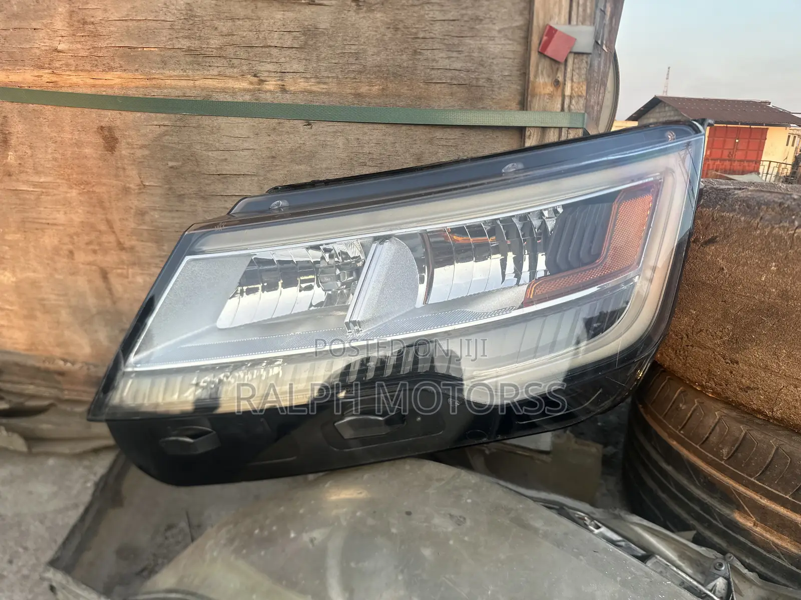 Ford Explorer 2018 Headlight