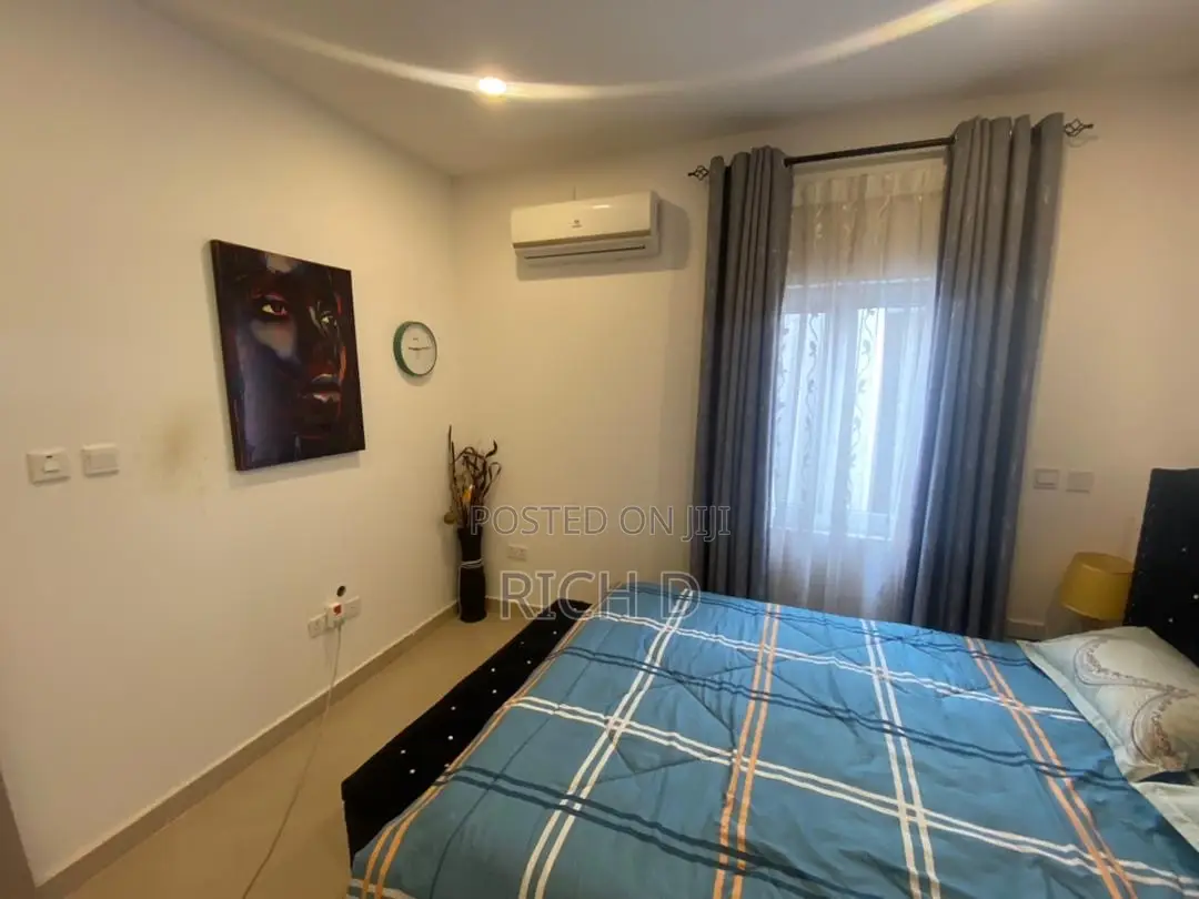 Furnished 2bdrm House in The Greens Estate, Community 25 for rent