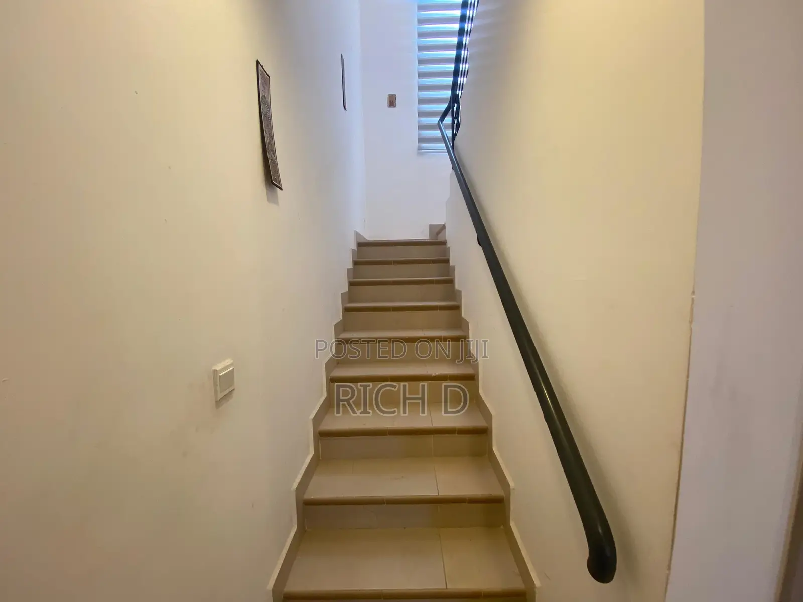 Furnished 2bdrm House in The Greens Estate, Community 25 for rent