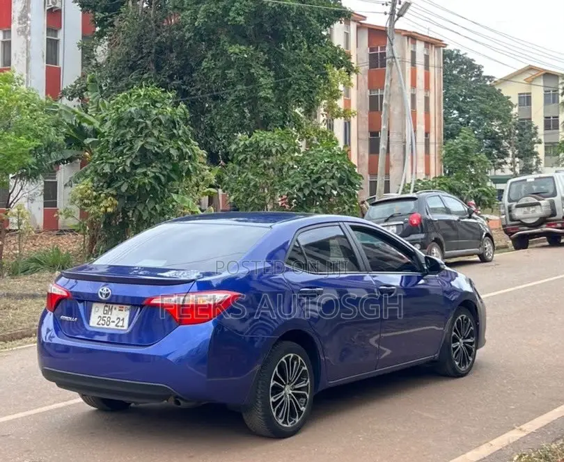 Toyota Corolla S 4dr Sedan (1.8L 4cyl CVT) 2016 Blue