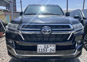 Toyota Land Cruiser 200 Series (GXR Trim)