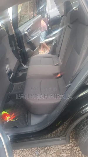 2020 Toyota Rav4 Le AWD