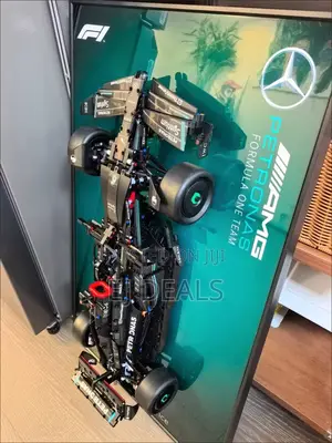 Lego Mercedes AMG Formula 1 With Car and Frame
