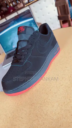 Nike Air Force 1 Black & Red