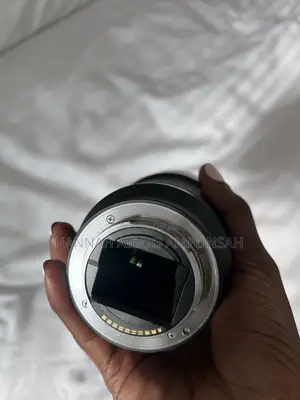 Sony FE 28-70mm F/3.5-5.6 OSS Lens