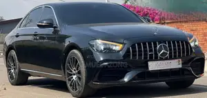 Mercedes-Benz E300 4Matic AWD Sedan (2.0L 4cyl 9A) 2017 Black