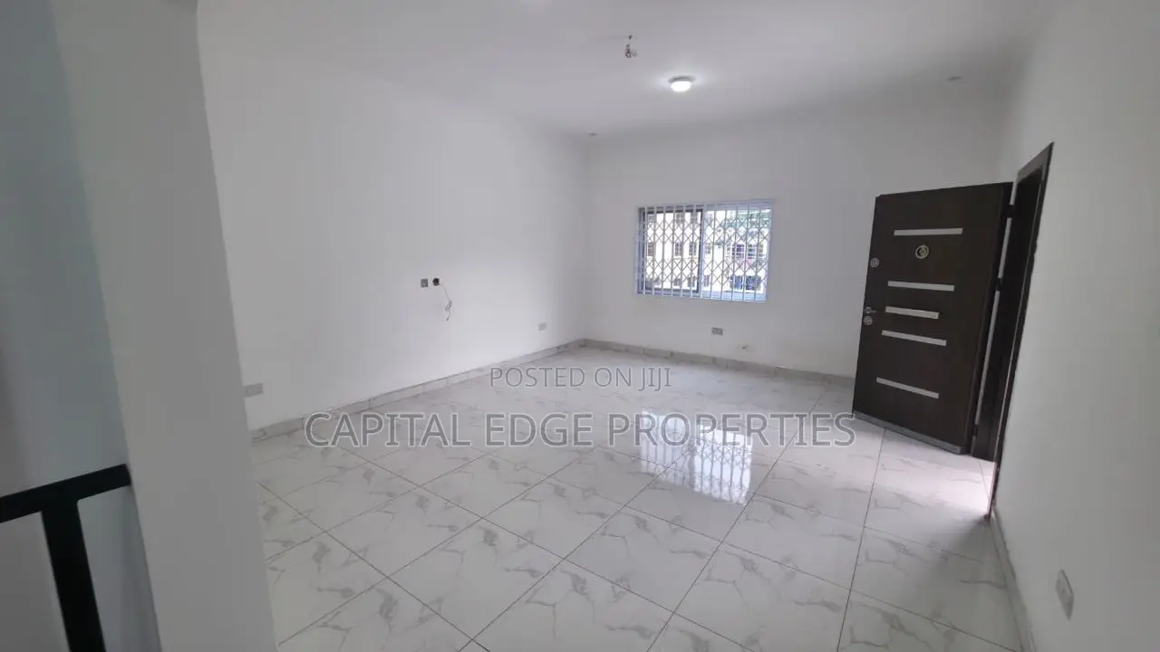3bdrm Duplex in Roman Ridge for rent