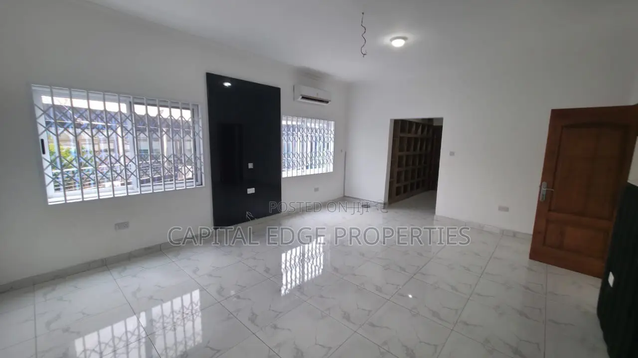 3bdrm Duplex in Roman Ridge for rent