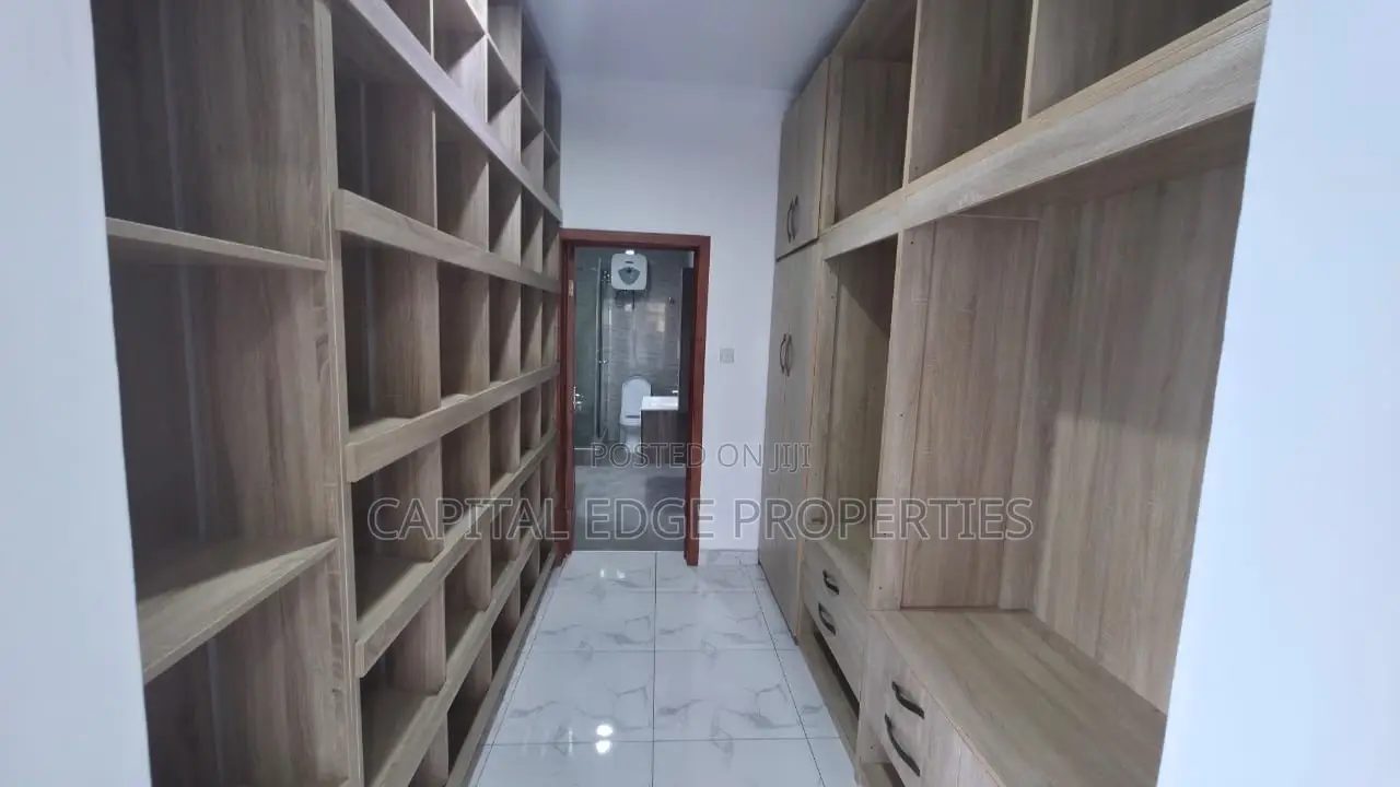 3bdrm Duplex in Roman Ridge for rent