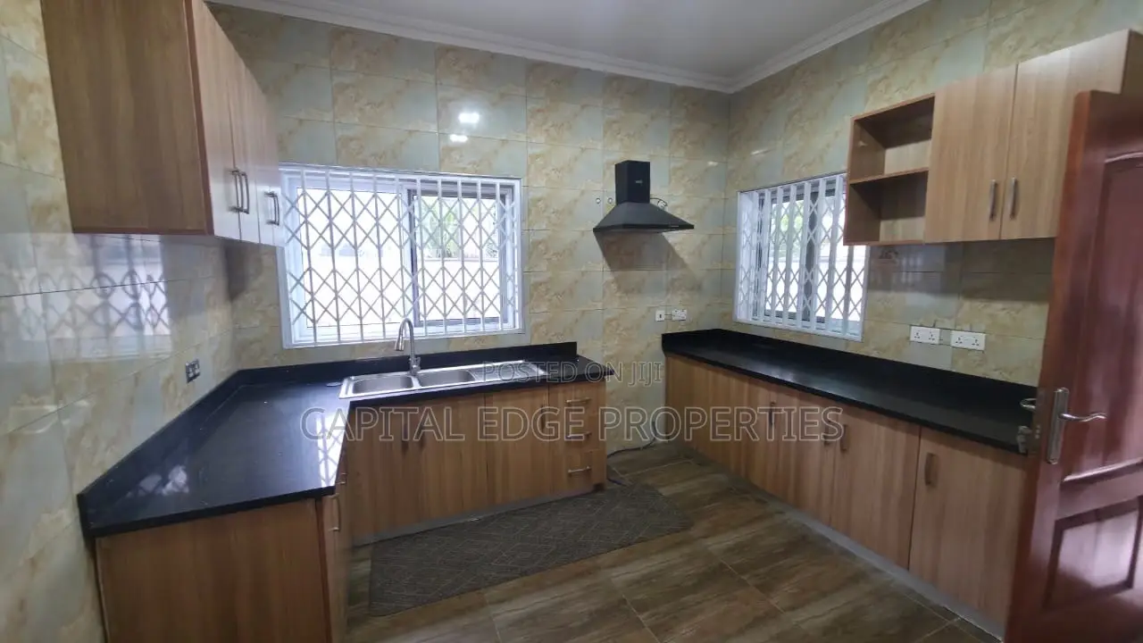 3bdrm Duplex in Roman Ridge for rent