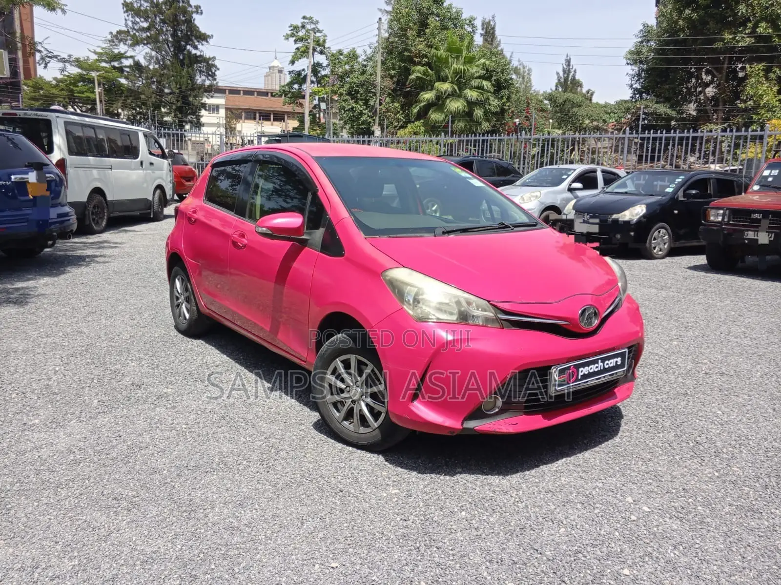 Toyota Vitz 1.3 AWD 3dr 2015 Red