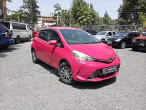 Toyota Vitz 1.3 AWD 3dr 2015 Red