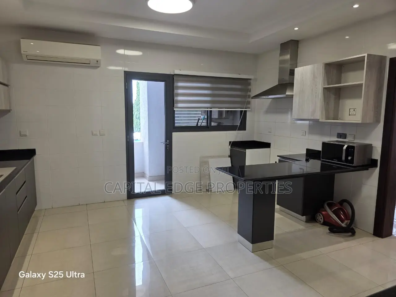 Furnished 3bdrm Apartment in Airport Residential for rent