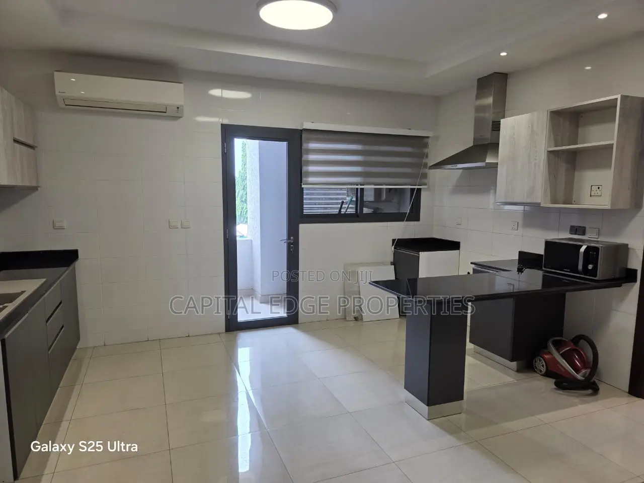 Furnished 3bdrm Apartment in Airport Residential for rent