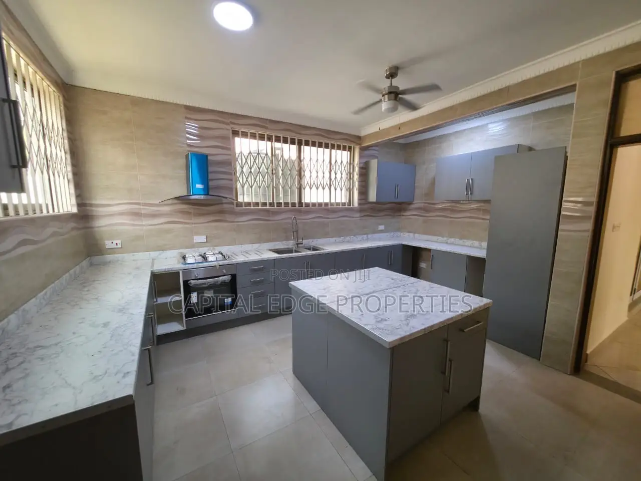 8bdrm House in East Legon for rent