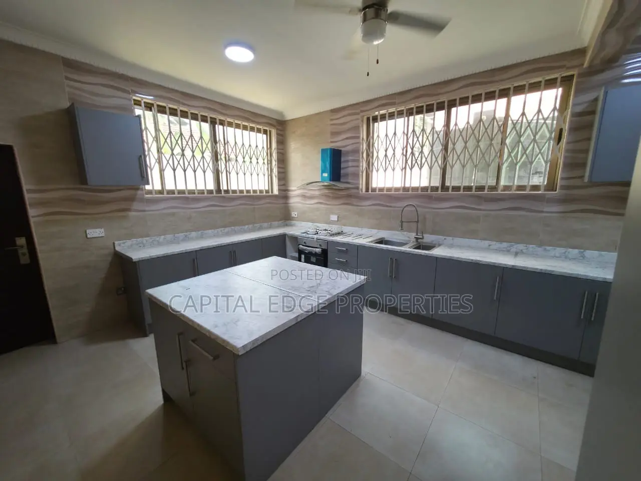 8bdrm House in East Legon for rent