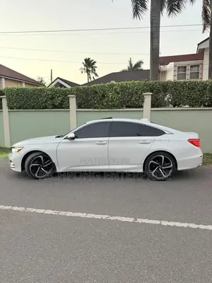 Honda Accord Sport (2.0L 4cyl Turbo 10A) 2019 White