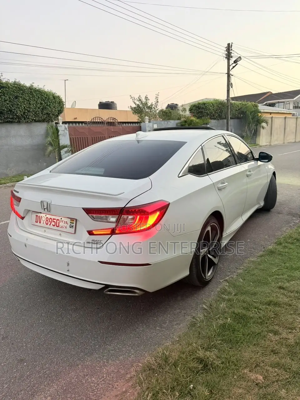 Honda Accord Sport (2.0L 4cyl Turbo 10A) 2019 White