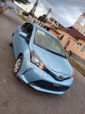 Toyota Vitz 1.3 FWD 5dr 2015 Blue