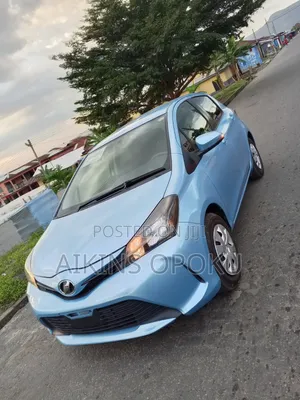 Toyota Vitz 1.3 FWD 5dr 2015 Blue